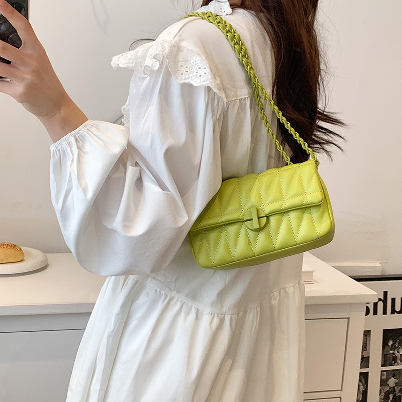 MOODS Embroidery Thread Chain  - Women Bags Trend 2025 评论和价格