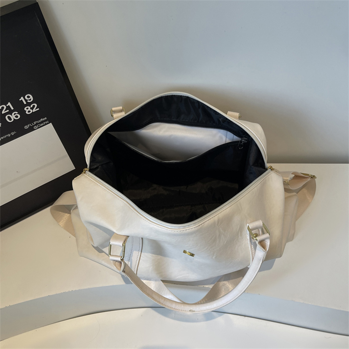 Large Capacity Retro Patent Le - Women Bags For Airport 评论和价格