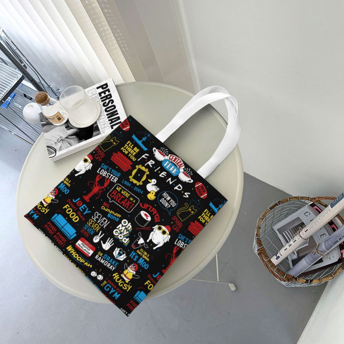 Friends Reunion TV Shows Tote  - Women Bags Ross 评论和价格