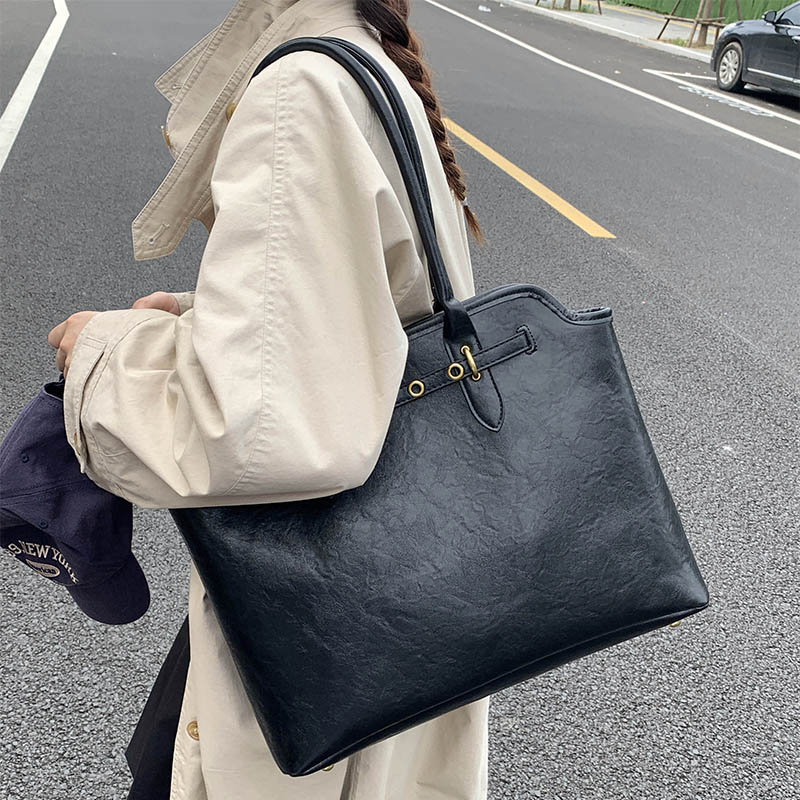 LEFTSIDE Big PU Leather Short  - Women Bags For Airport 评论和价格